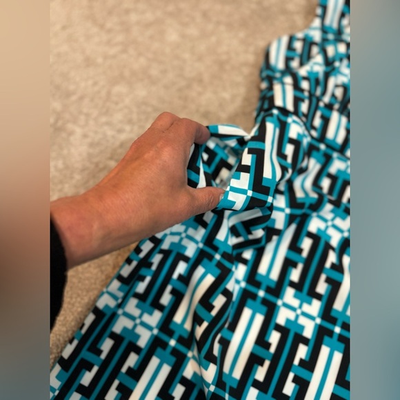 Banana Republic ladies dress in size 4P - Picture 5 of 8